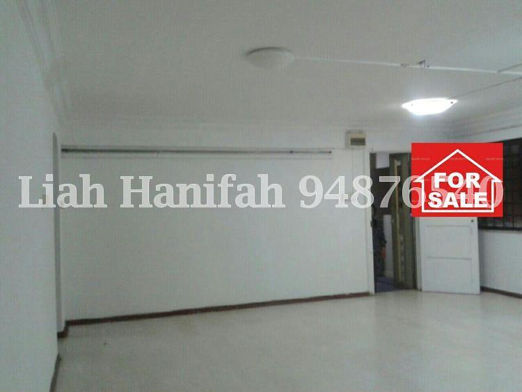 Yishun Street 22 thumbnail photo